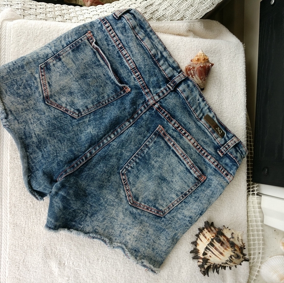 💕Distressed Girls 🧑 Shorts 🆒American Quality Denim - Picture 2 of 11
